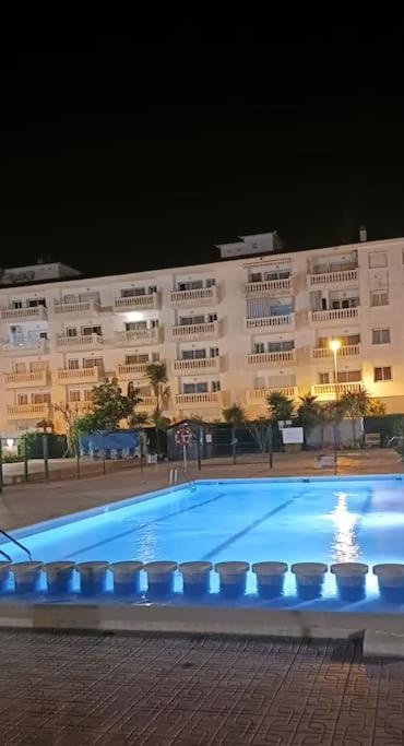 Alegre Apto Con Piscina, A 300M De La Playa. 布拉内斯 外观 照片